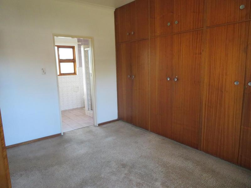 To Let 5 Bedroom Property for Rent in Mikro Park Western Cape